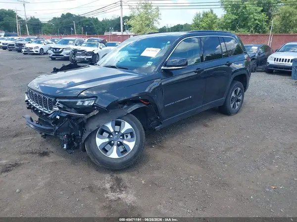 1C4RJYB61RC121183 2024 JEEP GRAND CHEROKEE - Image 2