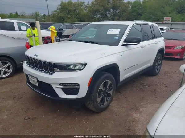1C4RJYB61RC122219 2024 JEEP GRAND CHEROKEE - Image 2
