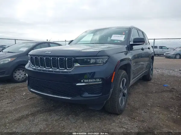 1C4RJYB61RC710444 2024 JEEP GRAND CHEROKEE - Image 2