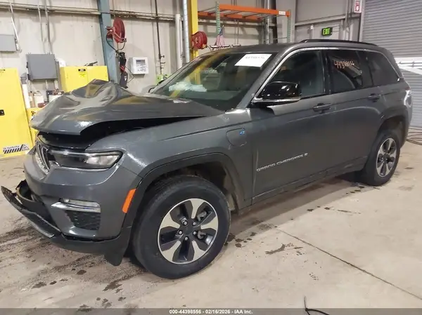 1C4RJYB61S8655048 2025 JEEP GRAND CHEROKEE - Image 2