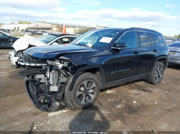 1C4RJYB61S8697901 2025 JEEP GRAND CHEROKEE - Image 2