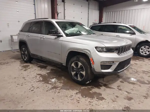 1C4RJYB62P8786951 2023 JEEP GRAND CHEROKEE - Image 1
