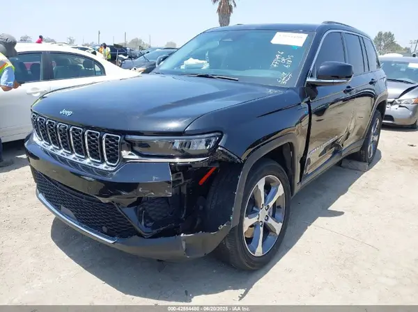 1C4RJYB62P8788506 2023 JEEP GRAND CHEROKEE - Image 2