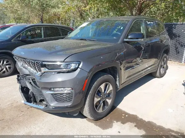 1C4RJYB62PC633502 2023 JEEP GRAND CHEROKEE - Image 2