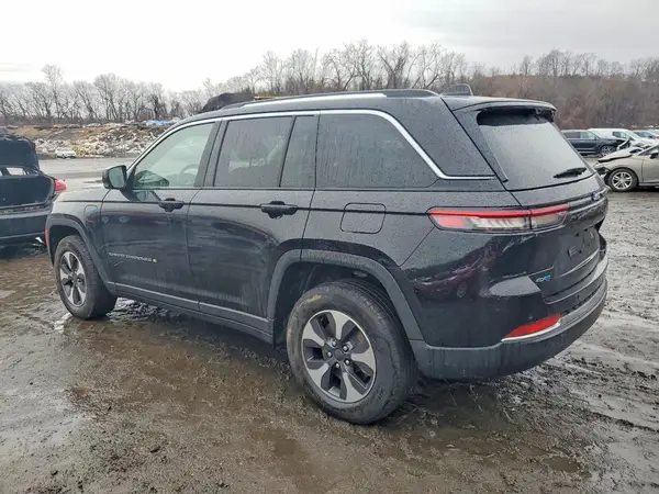 1C4RJYB62PC650977 2023 JEEP GRAND CHEROKEE - Image 2