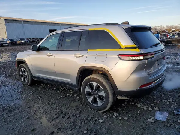 1C4RJYB62PC664099 2023 JEEP GRAND CHEROKEE - Image 2