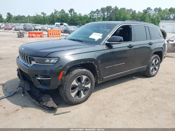 1C4RJYB62RC113092 2024 JEEP GRAND CHEROKEE - Image 2