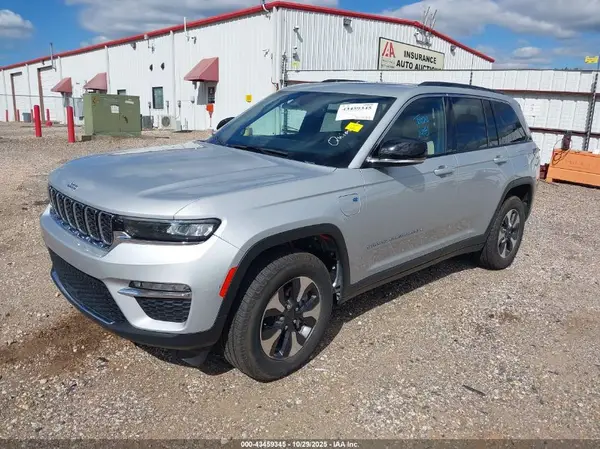 1C4RJYB62RC115893 2024 JEEP GRAND CHEROKEE - Image 2