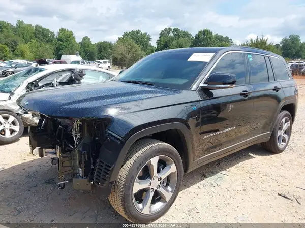 1C4RJYB62RC133715 2024 JEEP GRAND CHEROKEE - Image 2