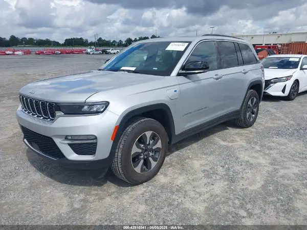 1C4RJYB62RC146545 2024 JEEP GRAND CHEROKEE - Image 2