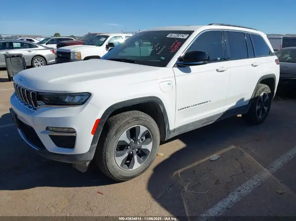 1C4RJYB62RC203309 2024 JEEP GRAND CHEROKEE - Image 2