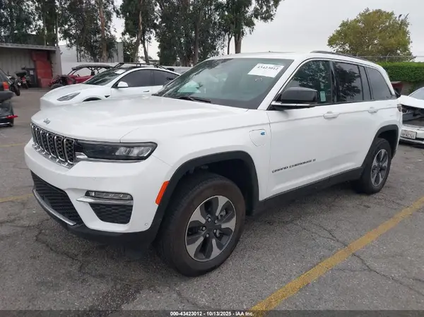 1C4RJYB62RC253420 2024 JEEP GRAND CHEROKEE - Image 2