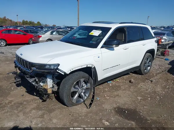 1C4RJYB62RC681102 2024 JEEP GRAND CHEROKEE - Image 2