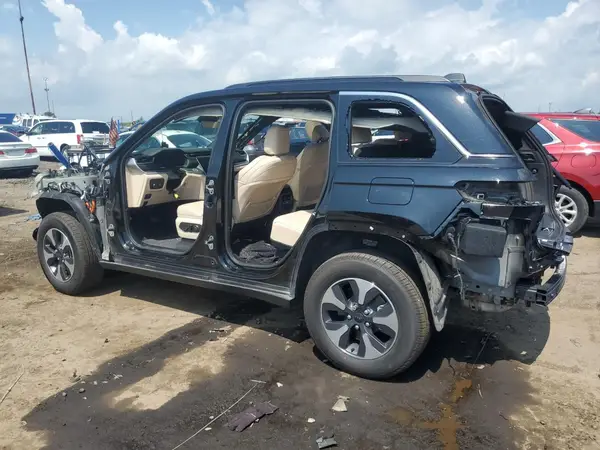 1C4RJYB62S8664339 2025 JEEP GRAND CHEROKEE - Image 2