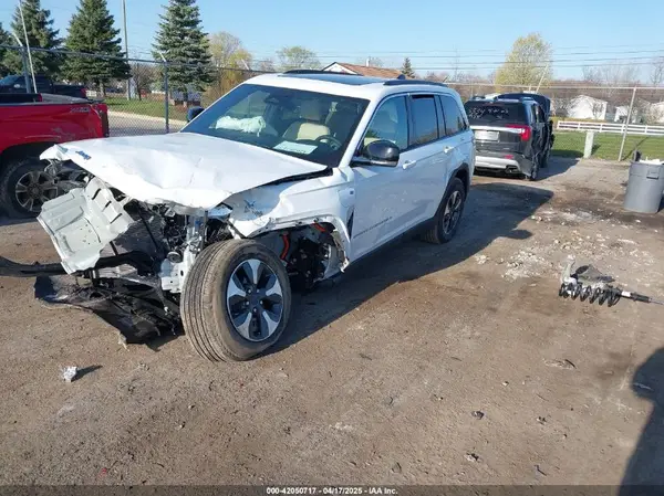 1C4RJYB62S8665930 2025 JEEP GRAND CHEROKEE - Image 2