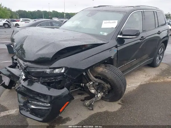 1C4RJYB63PC611377 2023 JEEP GRAND CHEROKEE - Image 2