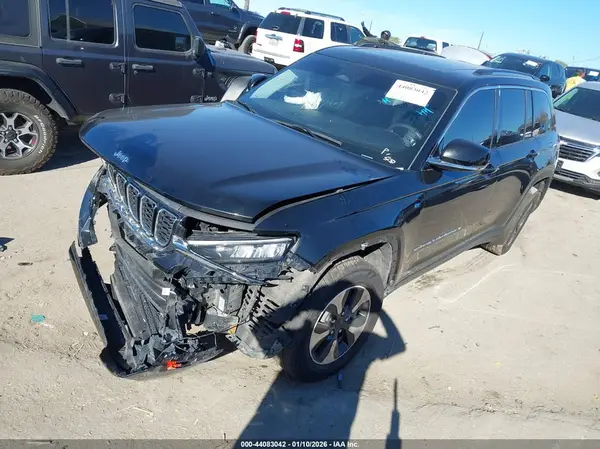 1C4RJYB63PC624033 2023 JEEP GRAND CHEROKEE - Image 2