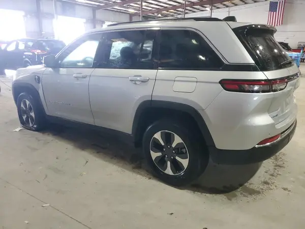 1C4RJYB63PC648915 2023 JEEP GRAND CHEROKEE - Image 2