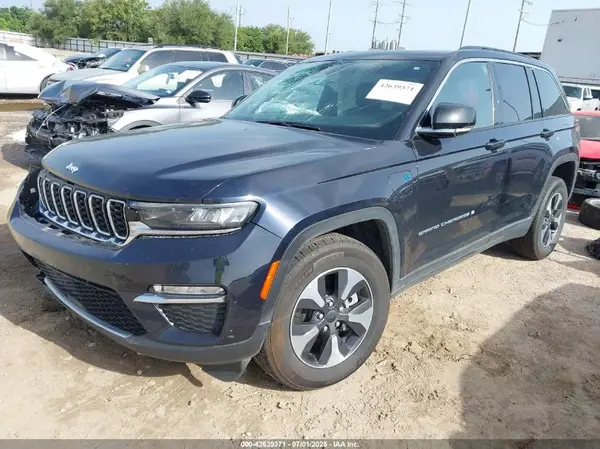 1C4RJYB63R8541756 2024 JEEP GRAND CHEROKEE - Image 2