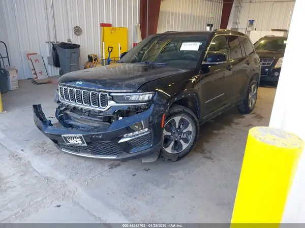1C4RJYB63RC129639 2024 JEEP GRAND CHEROKEE - Image 2
