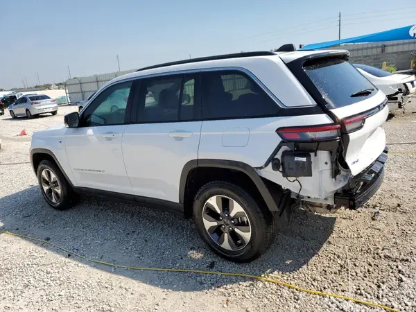 1C4RJYB63RC171180 2024 JEEP GRAND CHEROKEE - Image 2