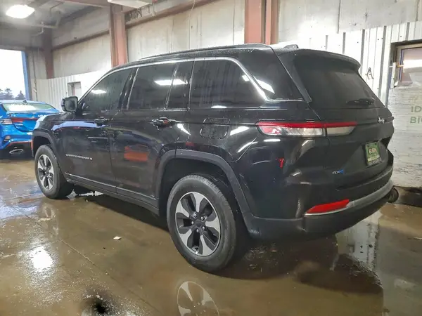 1C4RJYB63S8659778 2025 JEEP GRAND CHEROKEE - Image 2