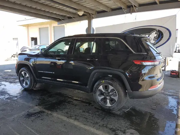 1C4RJYB63S8700765 2025 JEEP GRAND CHEROKEE - Image 2