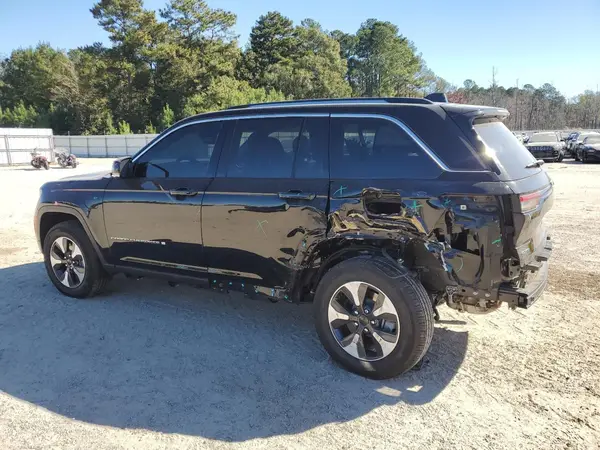 1C4RJYB64PC588692 2023 JEEP GRAND CHEROKEE - Image 2