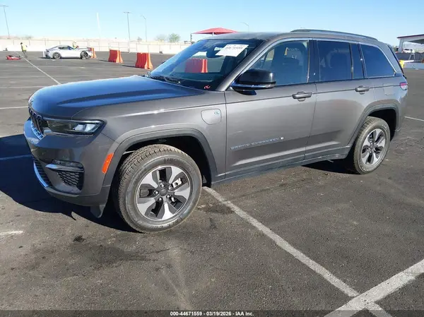 1C4RJYB64PC633422 2023 JEEP GRAND CHEROKEE - Image 2