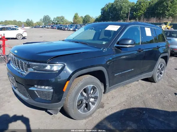 1C4RJYB64PC666050 2023 JEEP GRAND CHEROKEE - Image 2