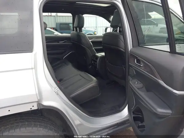 1C4RJYB64R8516820 2024 JEEP GRAND CHEROKEE - Image 8