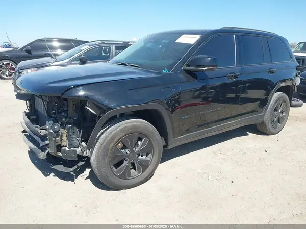 1C4RJYB64RC713595 2024 JEEP GRAND CHEROKEE - Image 2