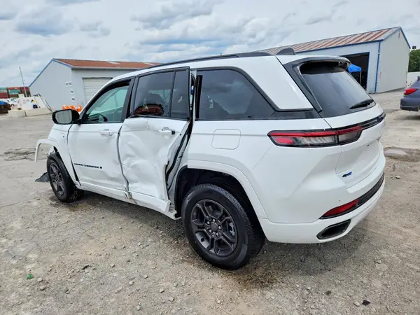 1C4RJYB64S8690635 2025 JEEP GRAND CHEROKEE - Image 2
