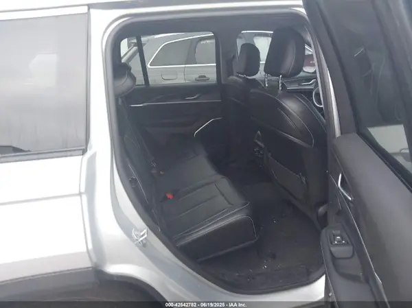 1C4RJYB65N8759353 2022 JEEP GRAND CHEROKEE - Image 8