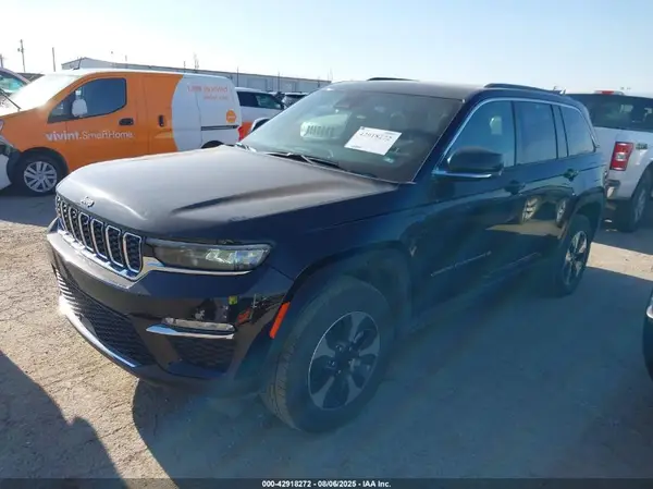 1C4RJYB65R8516115 2024 JEEP GRAND CHEROKEE - Image 2