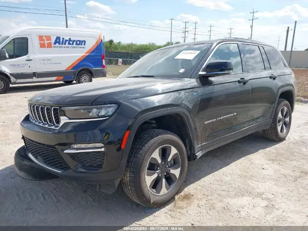 1C4RJYB65R8526174 2024 JEEP GRAND CHEROKEE - Image 2
