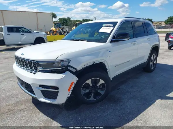 1C4RJYB65RC116620 2024 JEEP GRAND CHEROKEE - Image 2