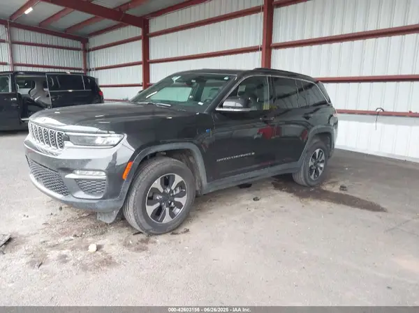 1C4RJYB65RC120893 2024 JEEP GRAND CHEROKEE - Image 2