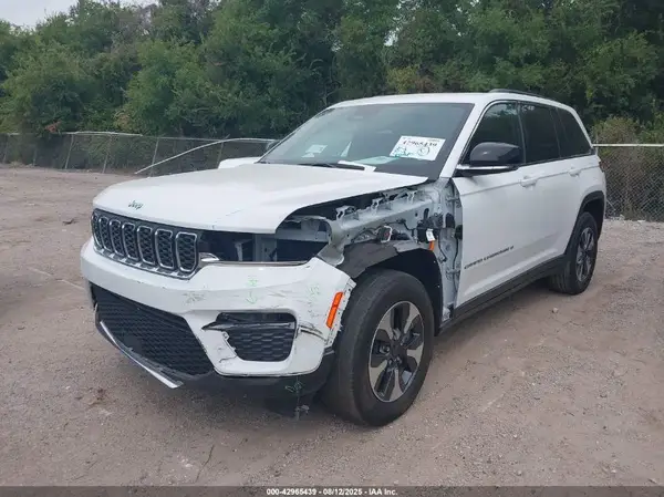 1C4RJYB65RC129416 2024 JEEP GRAND CHEROKEE - Image 2
