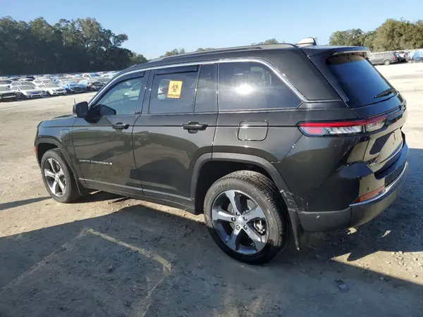 1C4RJYB65RC137001 2024 JEEP GRAND CHEROKEE - Image 2