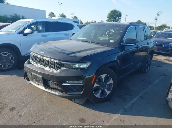 1C4RJYB65RC145793 2024 JEEP GRAND CHEROKEE - Image 2