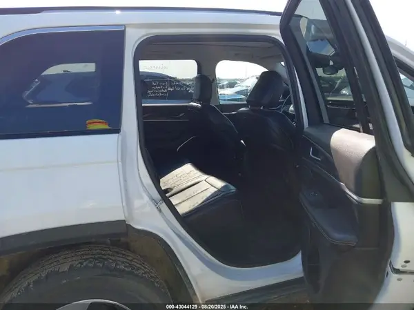 1C4RJYB65RC720524 2024 JEEP GRAND CHEROKEE - Image 8