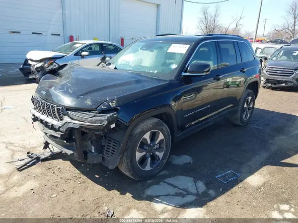 1C4RJYB66PC626018 2023 JEEP GRAND CHEROKEE - Image 2