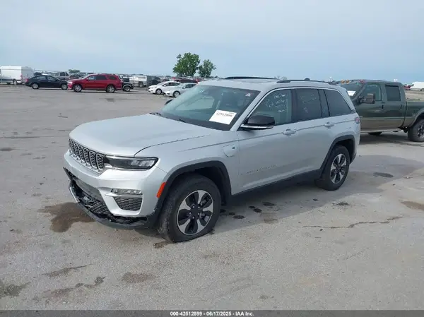 1C4RJYB66PC649556 2023 JEEP GRAND CHEROKEE - Image 2