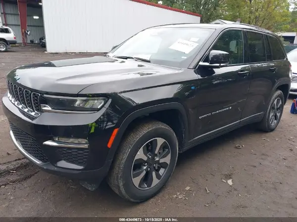 1C4RJYB66R8516303 2024 JEEP GRAND CHEROKEE - Image 2