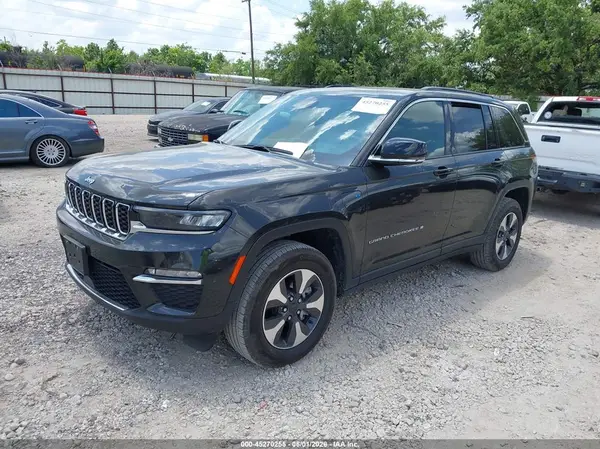 1C4RJYB66R8520867 2024 JEEP GRAND CHEROKEE - Image 2