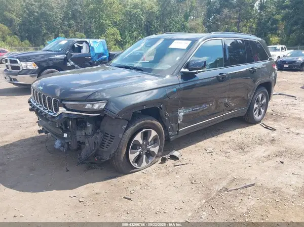 1C4RJYB66R8532002 2024 JEEP GRAND CHEROKEE - Image 2