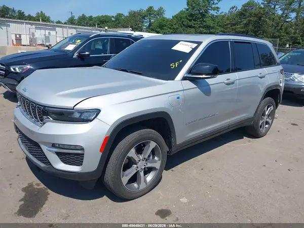 1C4RJYB66RC113905 2024 JEEP GRAND CHEROKEE - Image 2