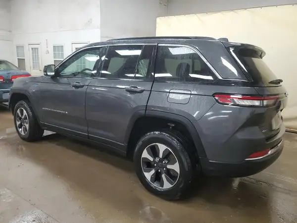 1C4RJYB66RC117064 2024 JEEP GRAND CHEROKEE - Image 2
