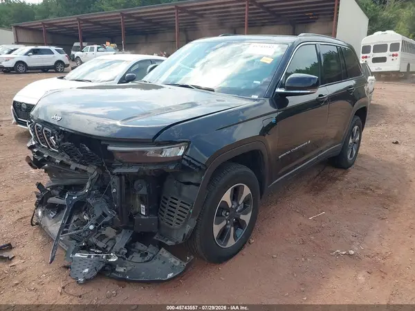 1C4RJYB66RC129876 2024 JEEP GRAND CHEROKEE - Image 2